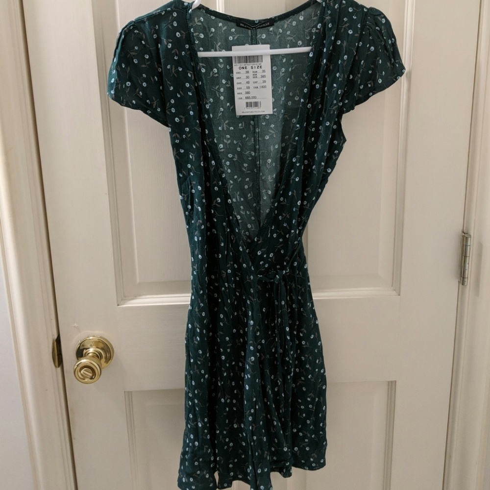 Brandy Melville wrap dress
